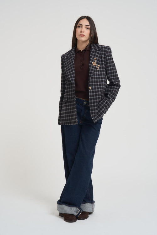 Blazer donna in check nero con spille
