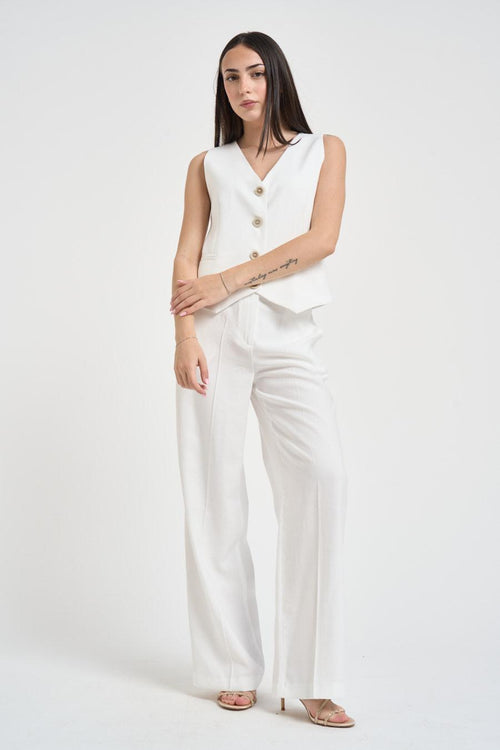 Abito con gilet e pantalone bianco