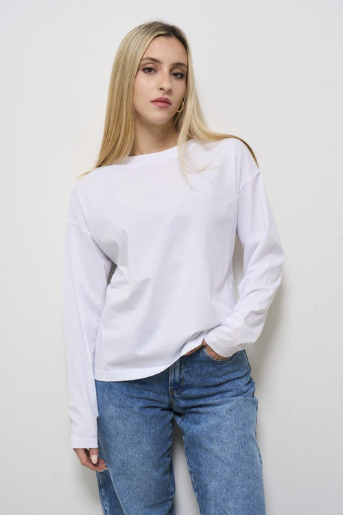 Women's white crew neck t-shirt