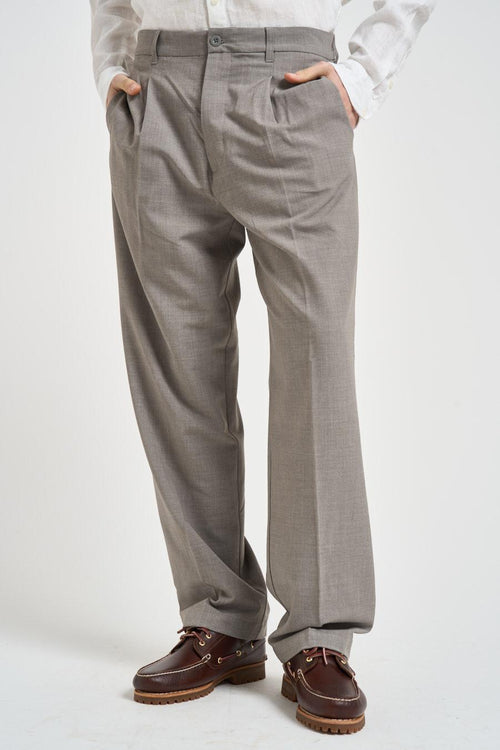 Pantalone uomo con pinces grigio