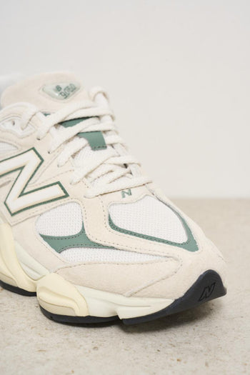 Sneakers uomo 9060 bianche e verde salvia - 5