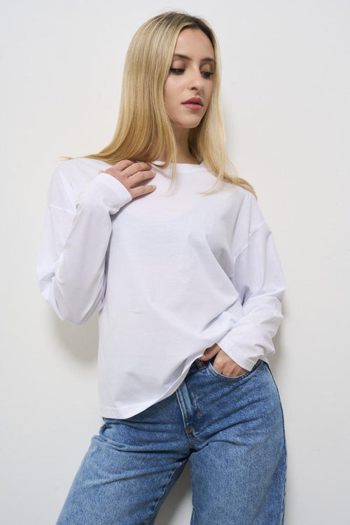 Women's white crew neck t-shirt - 2
