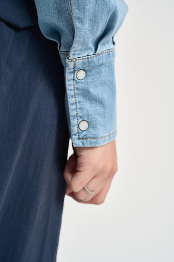 Camicia donna in denim chiaro cropped - 5