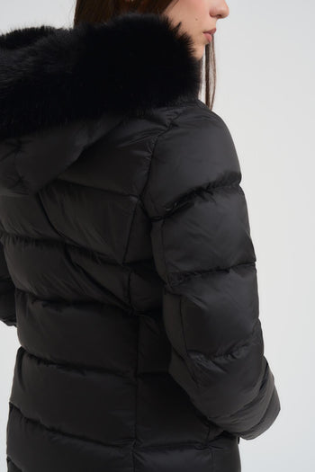 Piumino donna trapuntato con bordo in vera pelliccia nero - 7