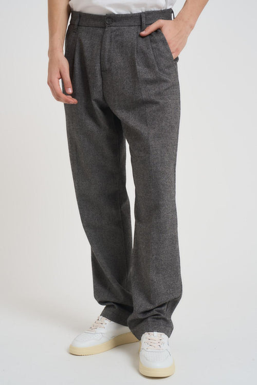 Pantalone uomo regular con pinces grigio