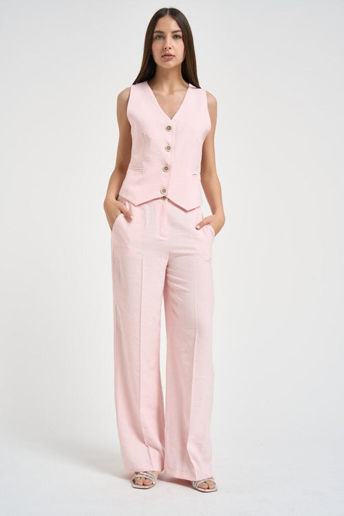 Abito con gilet e pantalone rosa cipria