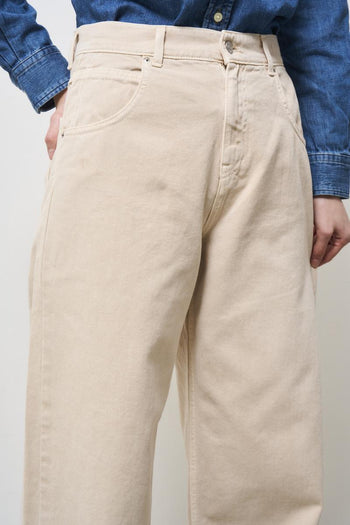 Beige women's jeans - 4