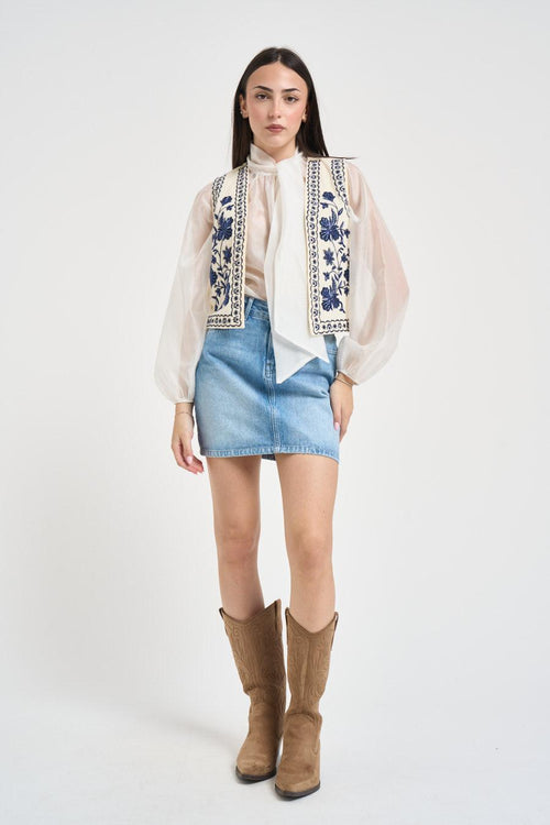Gilet donna panna con ricami floreali blu