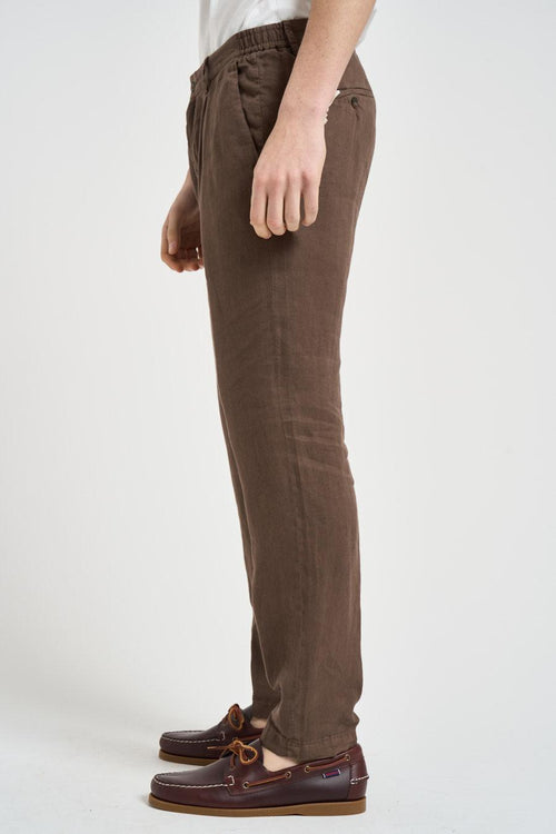 Pantalone uomo con pinces in lino tortora - 2