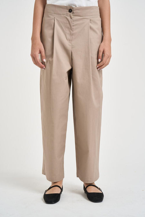 Pantalone donna beige carrot con pinces