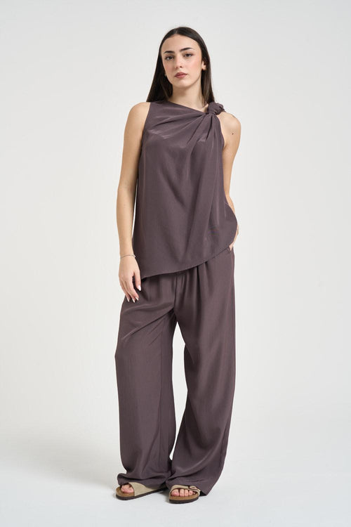 Top donna smanicato malva