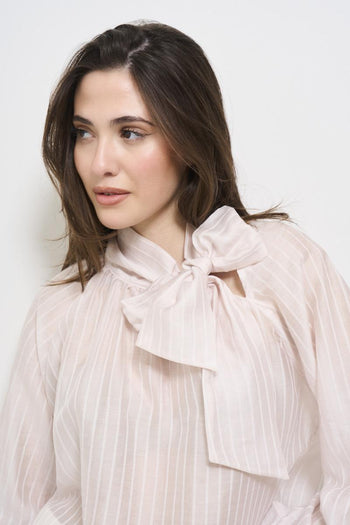 Women's shirt in powder with bow - 4
