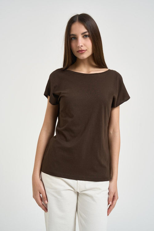 T-shirt donna con scollo sul retro marrone