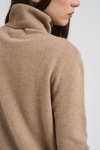 Maglia donna a collo alto cammello - 4