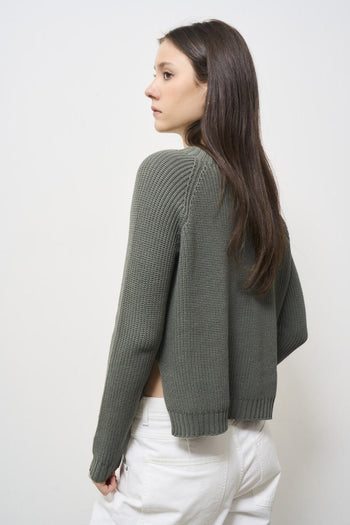 Green women's sweater with side slits - 6
