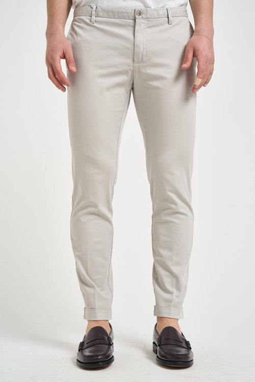 Pantalone uomo slim ghiaccio