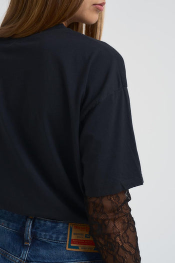 T-shirt donna nera con maniche in pizzo - 5