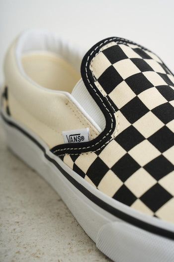 VANS Men's Slip-On Sneakers with Checkered Pattern - 7