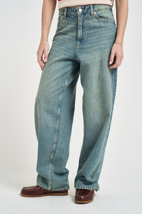 Jeans donna baggy in denim sabbiato - 2