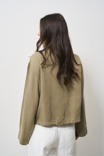 Beige women's shirt with pockets - 5