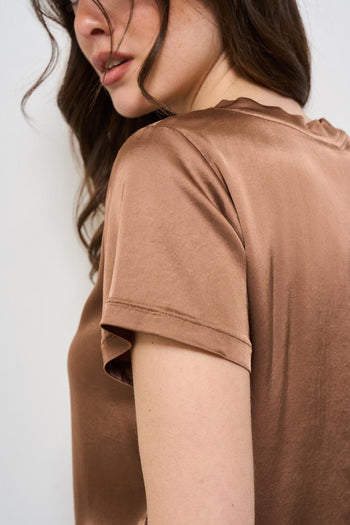 T-shirt donna girocollo satinata marrone - 5