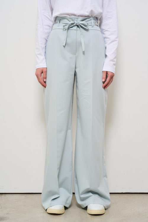 Pantalone donna a palazzo celeste.
