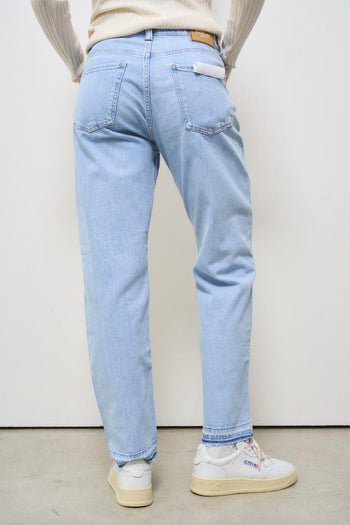 Women's regular jeans in light denim - 5