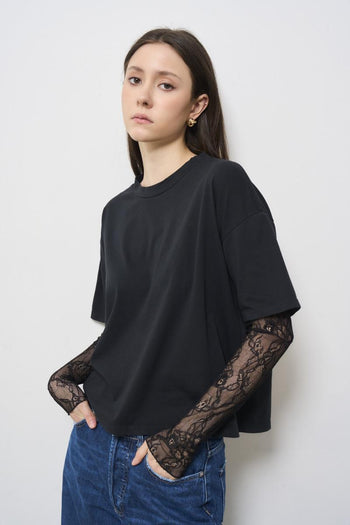 Black Women's T-Shirt With Lace Sleeves - 5