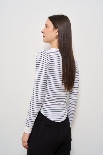 T-shirt donna a righe blu - 5