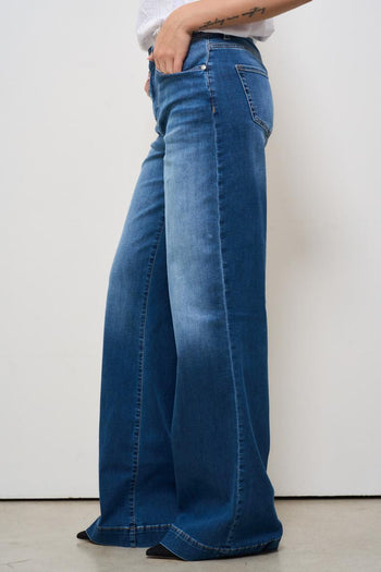 Jeans donna flare in denim scuro - 3