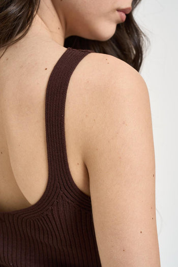 Top donna in maglia a costine marrone - 4