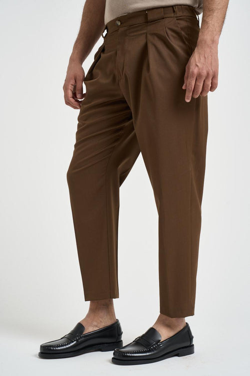 Pantalone uomo con pinces marrone
