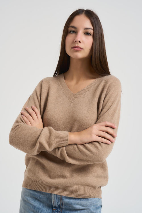 Maglia donna scollo a V cammello