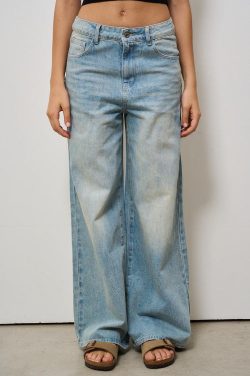 Jeans donna baggy in denim chiaro