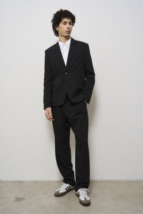 Black single-breasted men's jacket