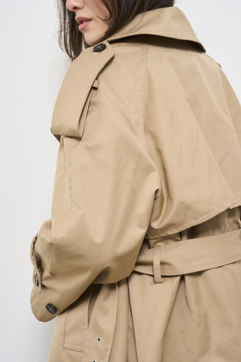 Beige double-breasted women's trench coat - 5