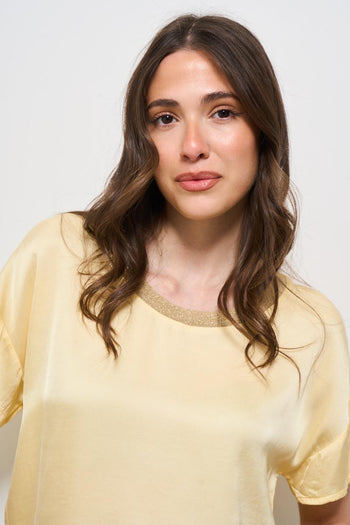 T-shirt donna satinata gialla con lurex dorato - 3