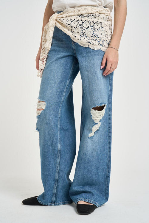 Jeans donna con strappi in denim