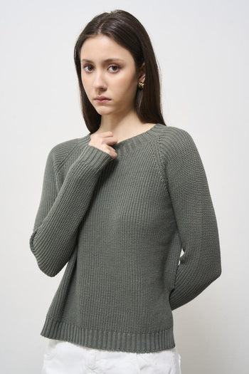 Green women's sweater with side slits - 3