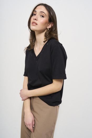T-shirt donna scollo a V nera - 3