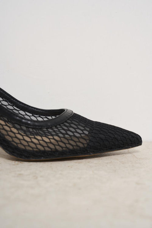 Scarpa con tacco traforata nera - 2
