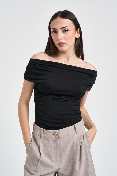 T-shirt donna scollo a barca nera