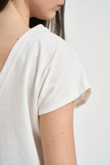 T-shirt donna con scollo sul retro bianca - 4