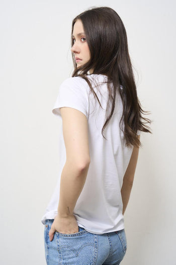 White women's t-shirt written "bonjour" - 4