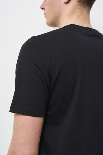T-shirt uomo girocollo nera con stampa - 6