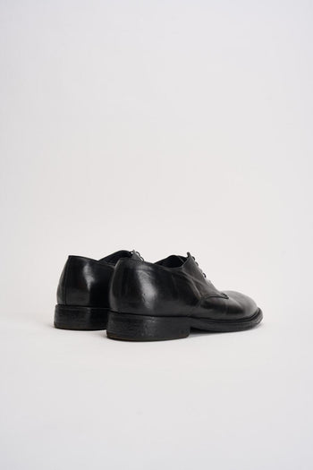 Stringata uomo nera in pelle liscia - 6