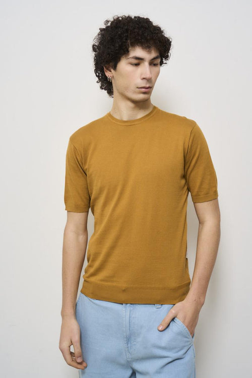 T-shirt uomo in maglia ocra