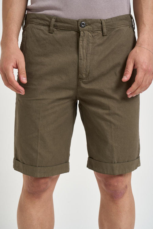 Bermuda uomo verde militare