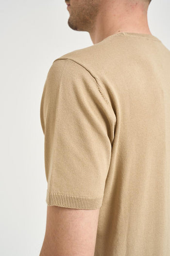T-shirt uomo in maglia beige - 5