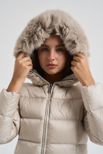 Piumino donna trapuntato con bordo in vera pelliccia panna - 6